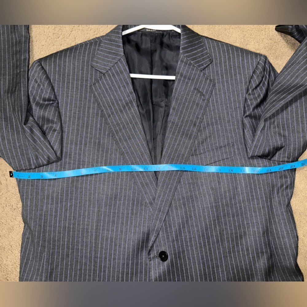 Ermenegildo Zegna Pinstripe with Surgeon's cuffs - Picture 7 of 7